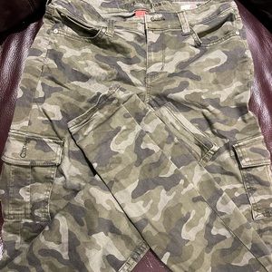 Arizona Jean Company camouflage jeans